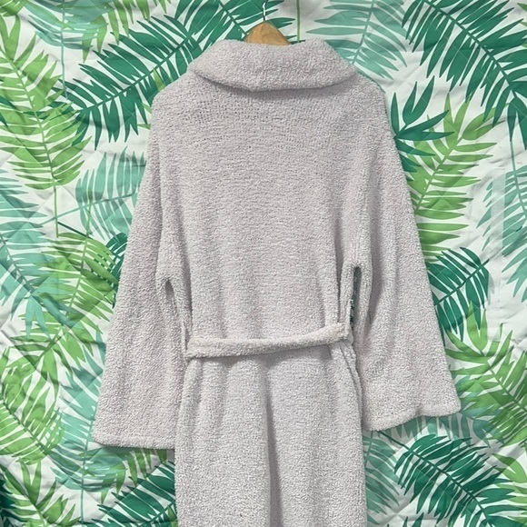 BAREFOOT DREAMS ROBE
CozyChic size 1 - Picture 9 of 10